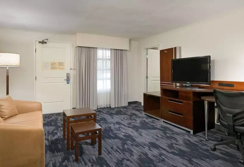 Fairfield Inn & Suites San Diego Old Town