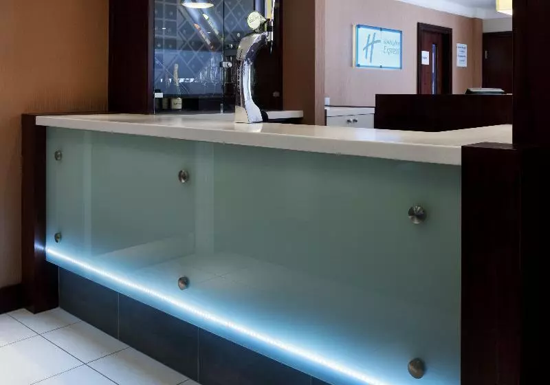 Fotos del hotel Holiday Inn Express Leeds East:  3