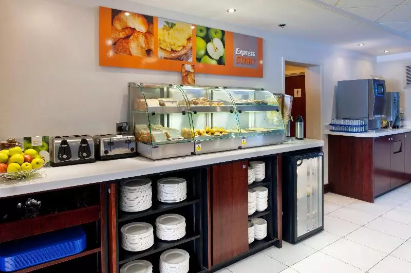 Fotos del hotel Holiday Inn Express Leeds East:  23