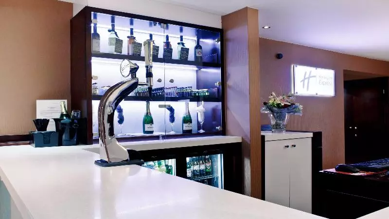 Fotos del hotel Holiday Inn Express Leeds East:  10