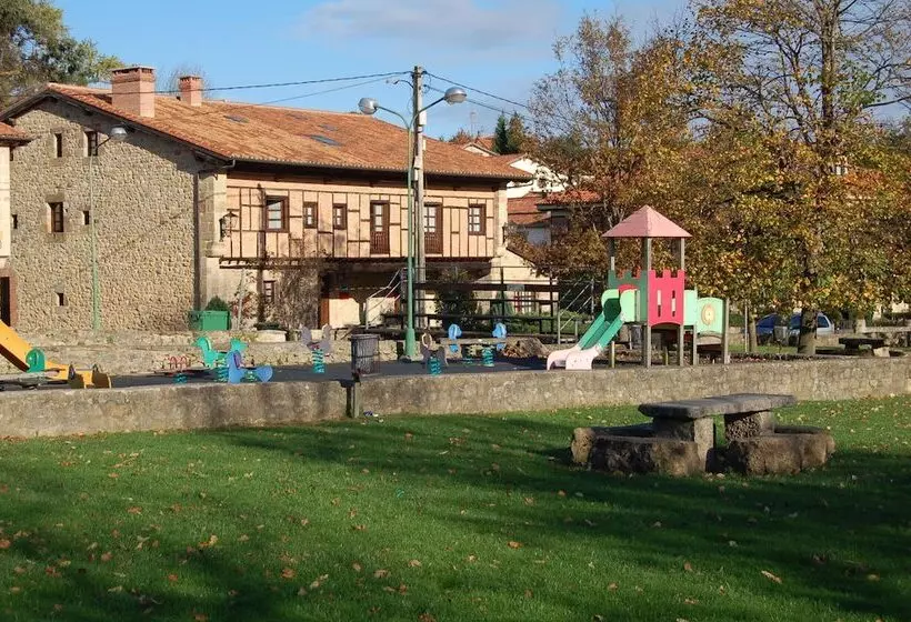 Fotos del hotel La Casona De Revolgo:  6