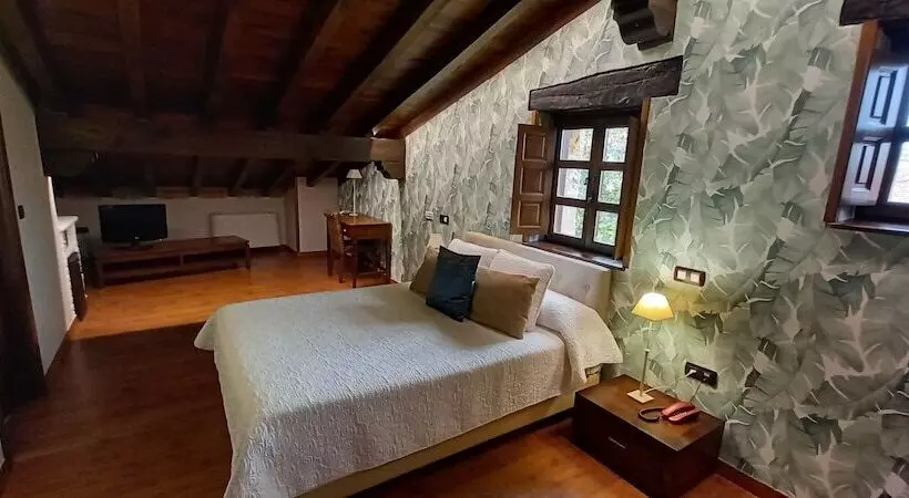 Fotos del hotel La Casona De Revolgo:  23