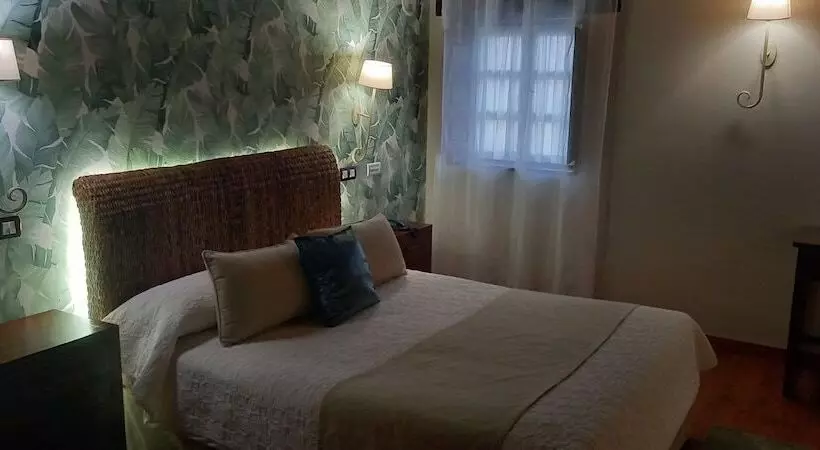 Fotos del hotel La Casona De Revolgo:  2