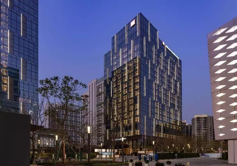 Hilton Garden Inn Shenzhen World Exhibition & Convention Center