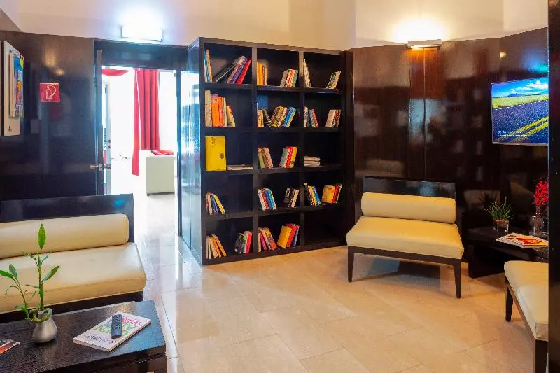 Fotos del hotel The Levante Rathaus Apartments:  2