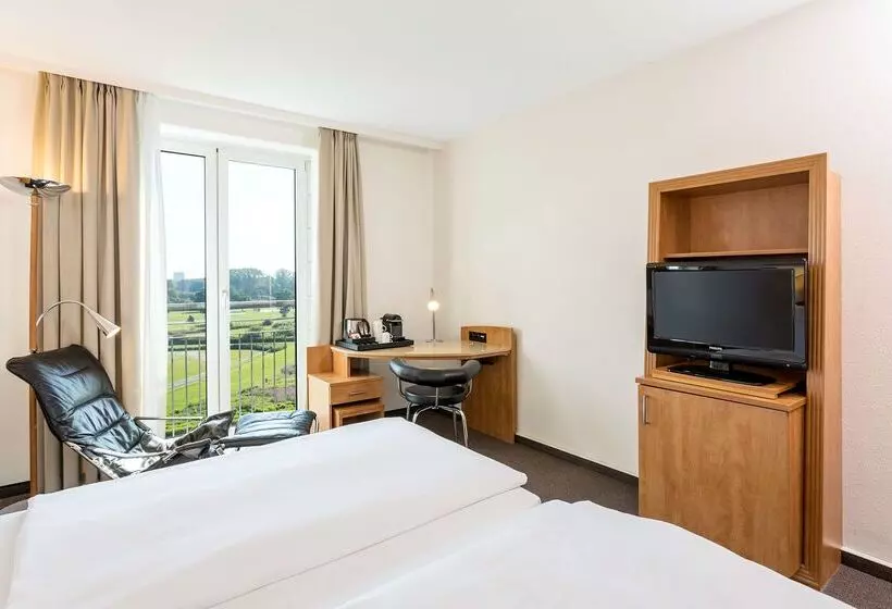 Fotos del hotel Nh Hamburg Horner Rennbahn:  2