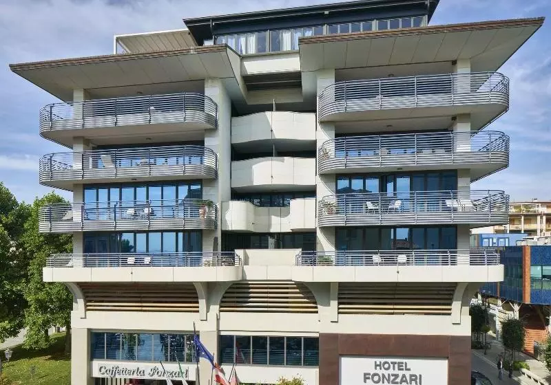 Fotos del hotel Fonzari:  17