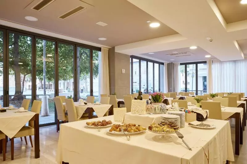 Fotos del hotel Fonzari:  13