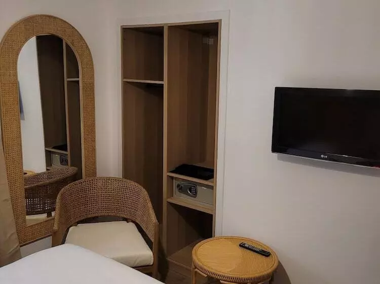 Fotos del hotel Kyriad Marseille Centre Paradispréfecture:  7