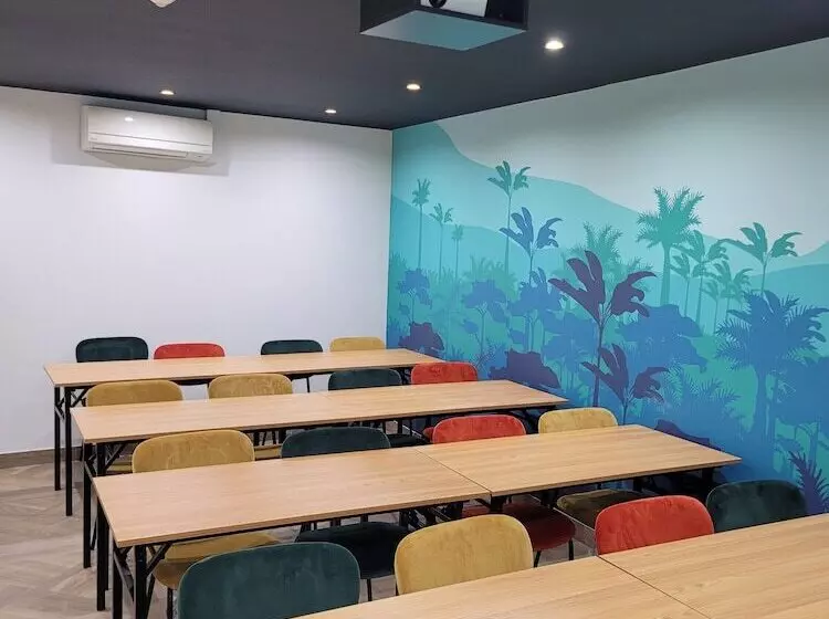 Fotos del hotel Kyriad Marseille Centre Paradispréfecture:  4