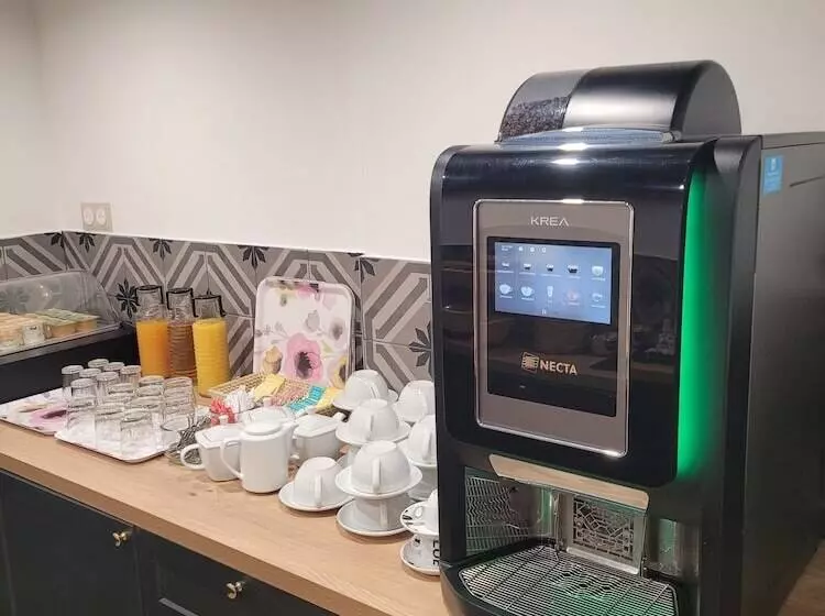 Fotos del hotel Kyriad Marseille Centre Paradispréfecture:  13