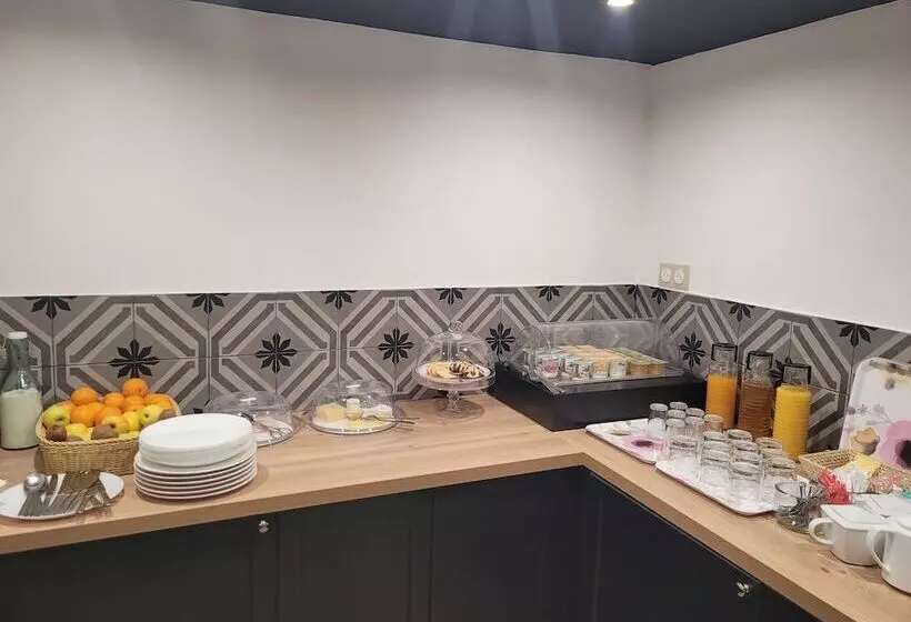 Fotos del hotel Kyriad Marseille Centre Paradispréfecture:  10