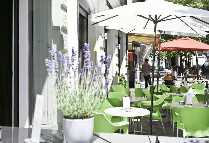 Fotos del hotel Platzhirsch:  12