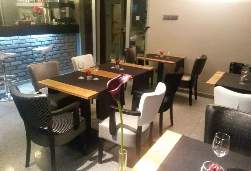 Fotos del hotel Unique Bucharest:  9