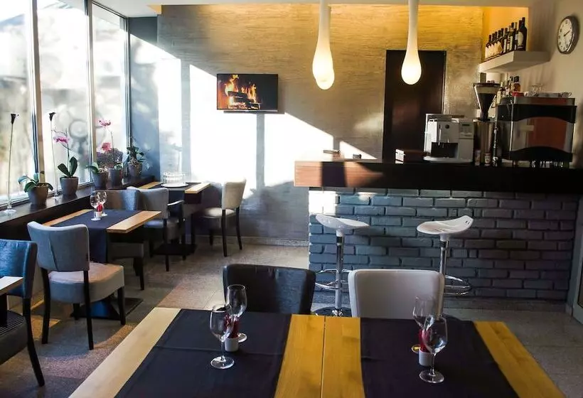 Fotos del hotel Unique Bucharest:  10