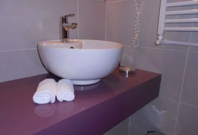 Fotos del hotel Unique Bucharest:  7