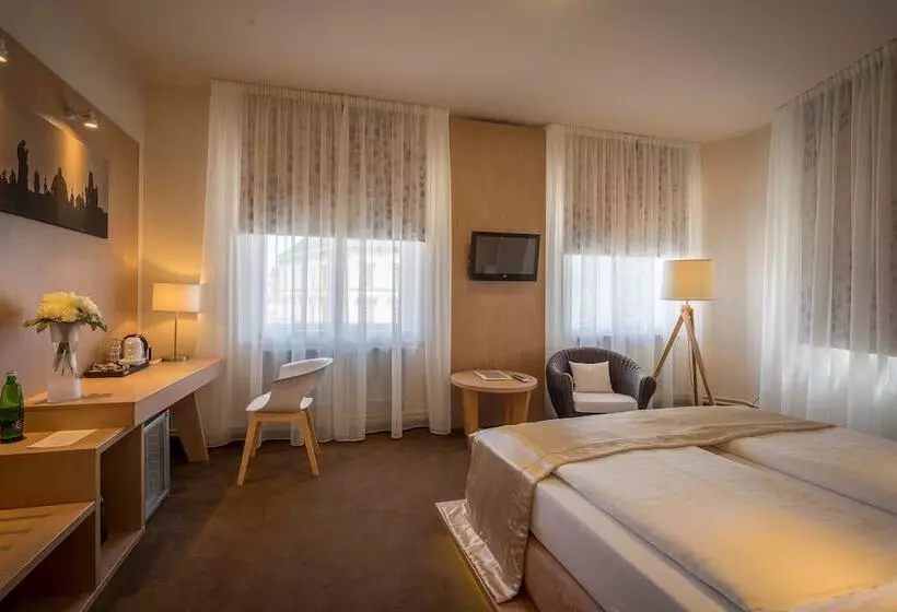 Fotos del hotel Kampa Garden:  14