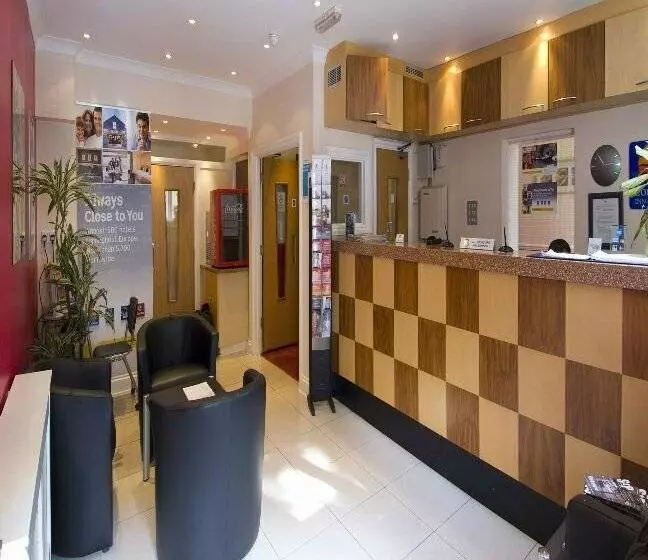 Fotos del hotel Comfort Inn &amp; Suites Kings Cross St. Pancras:  2