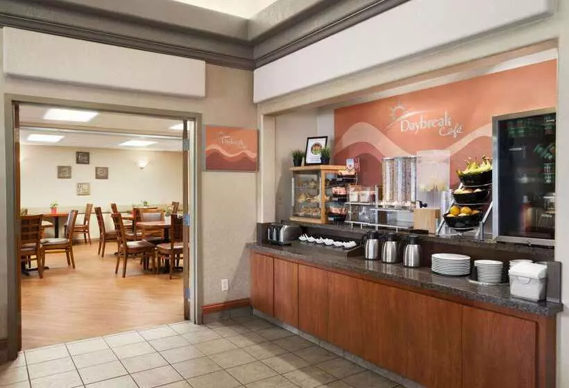 Fotos del hotel Days Inn By Wyndham Calgary Airport:  5