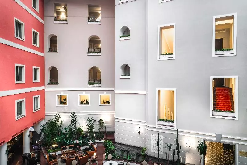 Fotos del hotel Grand Hotel Yerevan - Small Luxury Hotels Of The World:  17