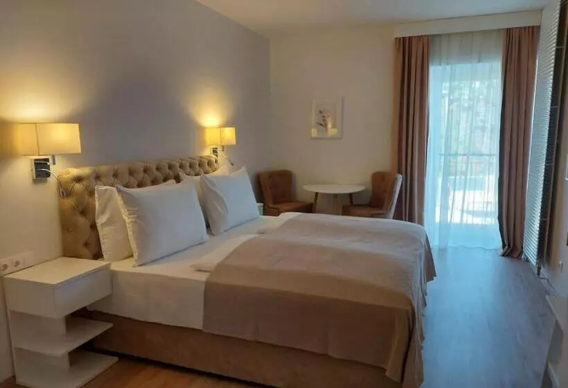 Fotos del hotel Gartenhotel Altmannsdorf:  2