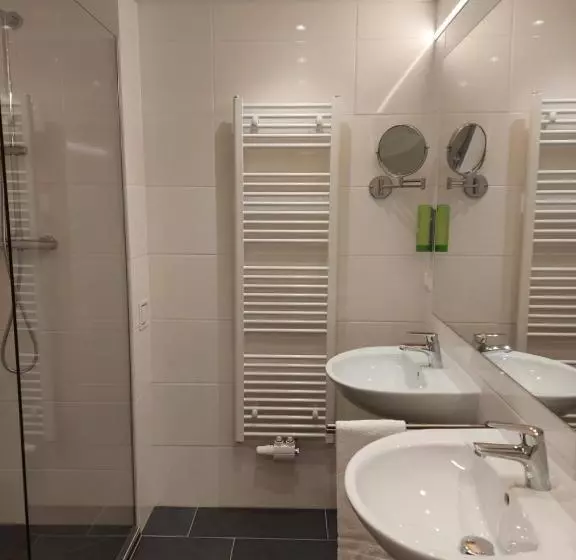 Fotos del hotel Gartenhotel Altmannsdorf:  15