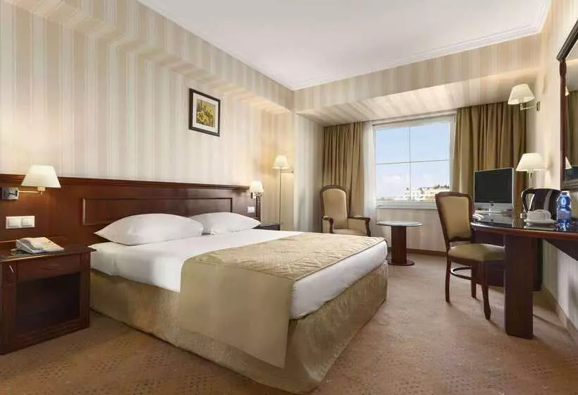 Fotos del hotel Ramada Hotel & Suites By Wyndham Bucharest North:  23