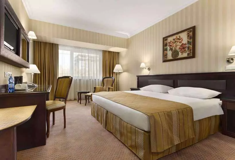 Fotos del hotel Ramada Hotel & Suites By Wyndham Bucharest North:  2