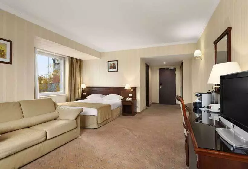 Fotos del hotel Ramada Hotel & Suites By Wyndham Bucharest North:  16