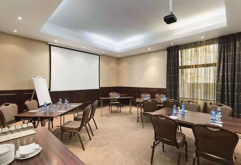 Fotos del hotel Ramada Hotel & Suites By Wyndham Bucharest North:  11