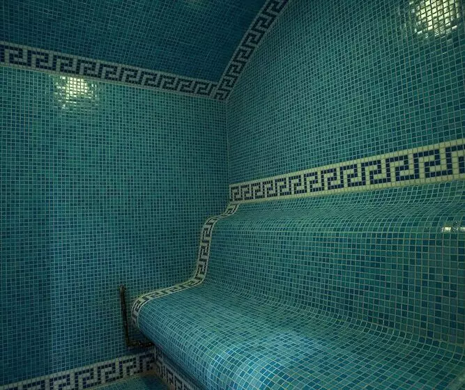 Fotos del hotel Ramada Hotel & Suites By Wyndham Bucharest North:  9