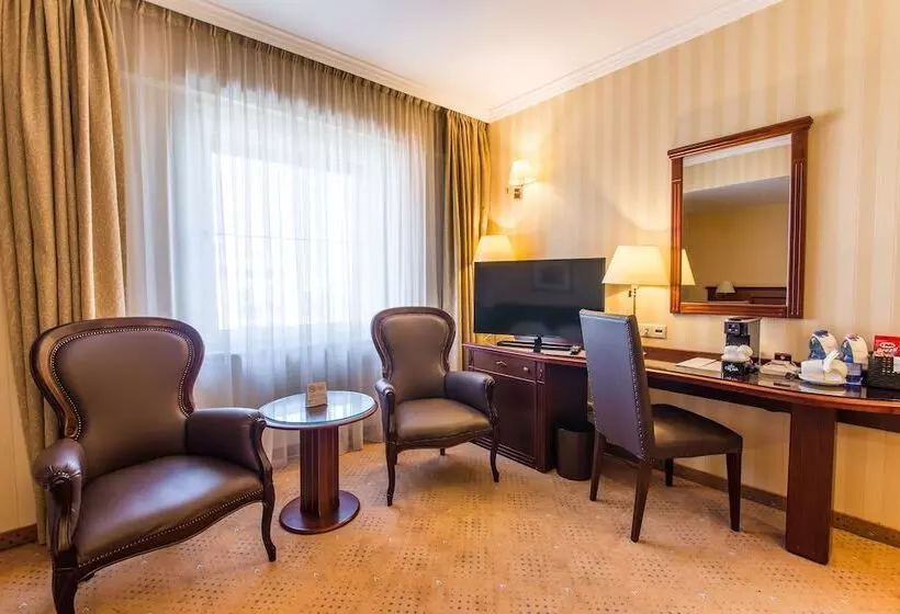 Fotos del hotel Ramada Hotel & Suites By Wyndham Bucharest North:  21