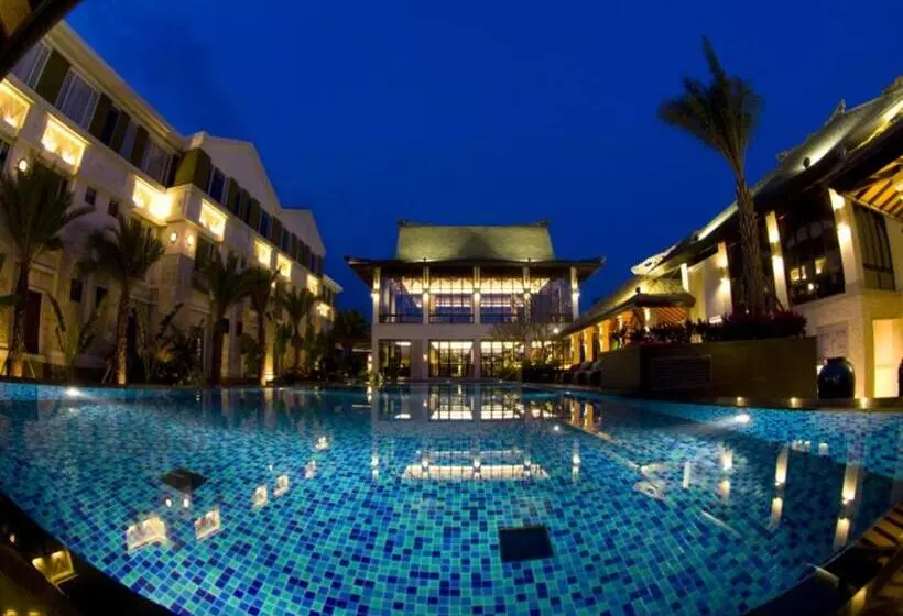 Riyuegu Hotsprings Resort