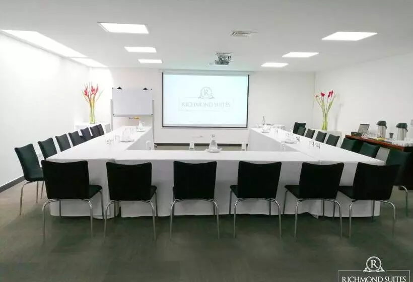 Fotos del hotel Richmond Suites:  12