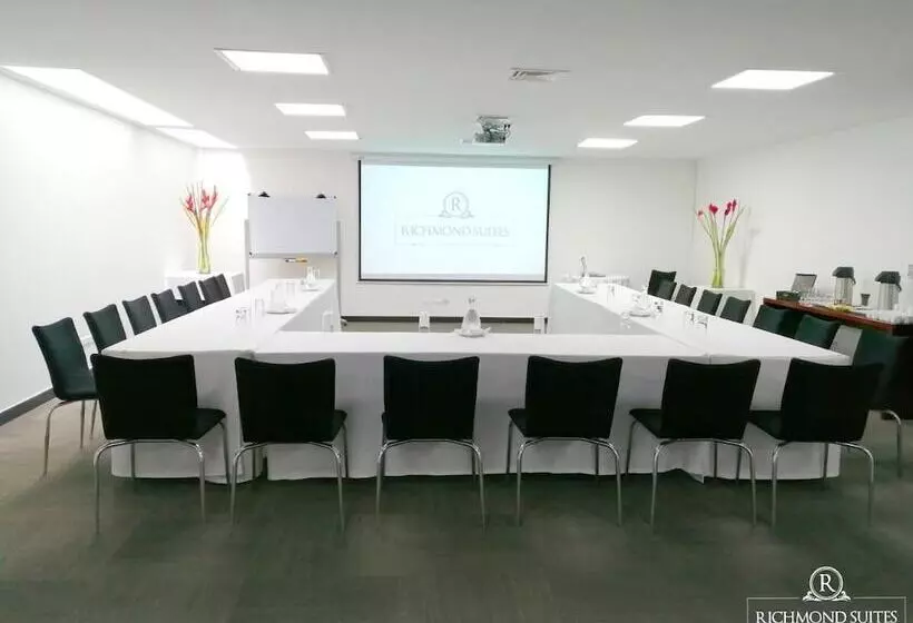 Fotos del hotel Richmond Suites:  15