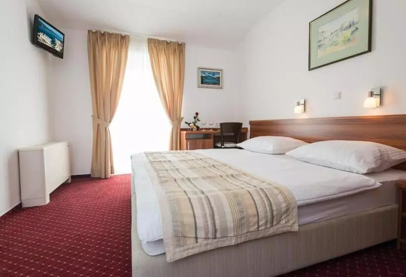 Fotos del hotel Villa Nova:  10