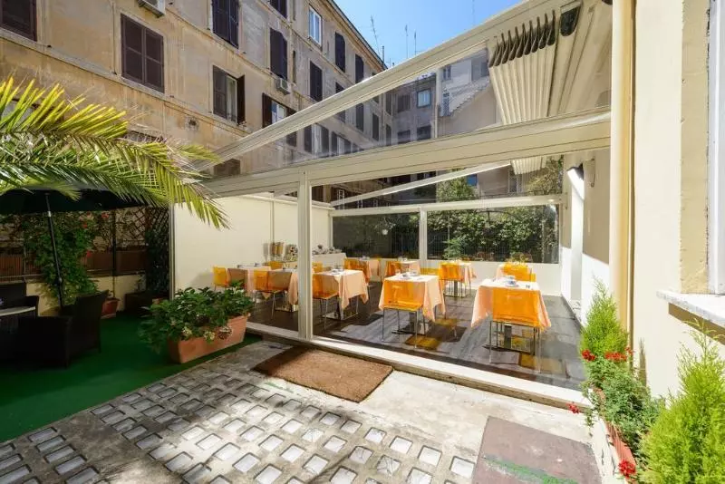 Fotos del hotel St. Moritz:  17