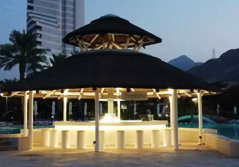 Fotos del hotel Fujairah Rotana Resort & Spa  Al Aqah Beach:  16