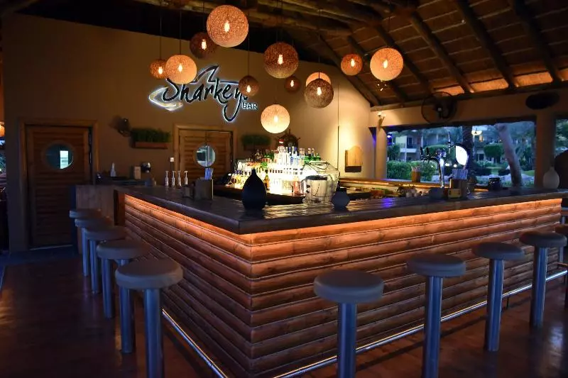 Fotos del hotel Fujairah Rotana Resort & Spa  Al Aqah Beach:  23