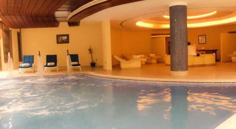 Fotos del hotel Golden Tulip Khatt Springs Resort & Spa:  3