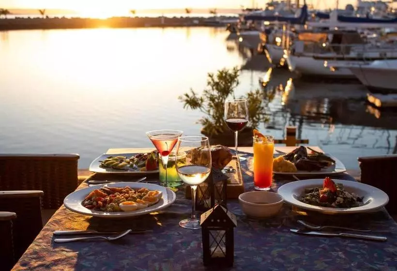 Fotos del hotel The Marine Waterfront:  5