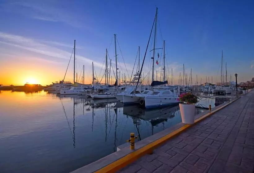 Fotos del hotel The Marine Waterfront:  23