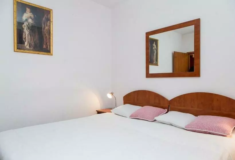 Fotos del hotel Apartmani Lepur:  7