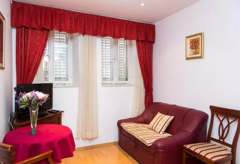 Fotos del hotel Apartmani Lepur:  21