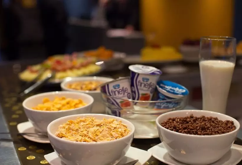 Fotos del hotel 104 Art Suites:  5