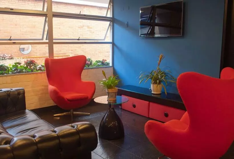 Fotos del hotel 104 Art Suites:  2