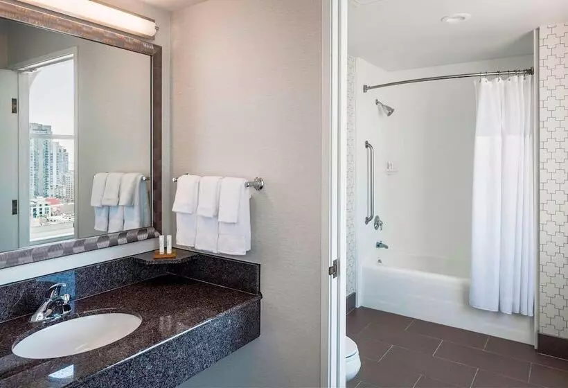 Fotos del hotel Courtyard By Marriott San Diego Downtown:  8