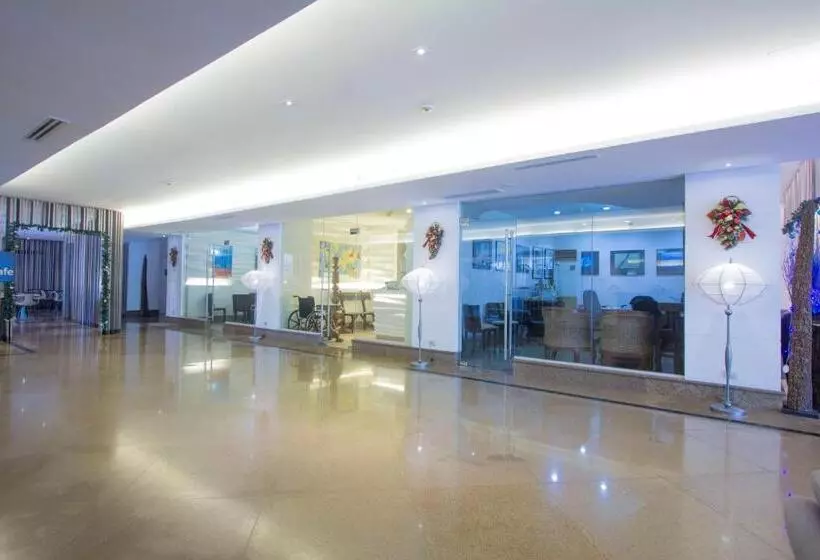 Fotos del hotel Crown Regency Suites Mactan:  4