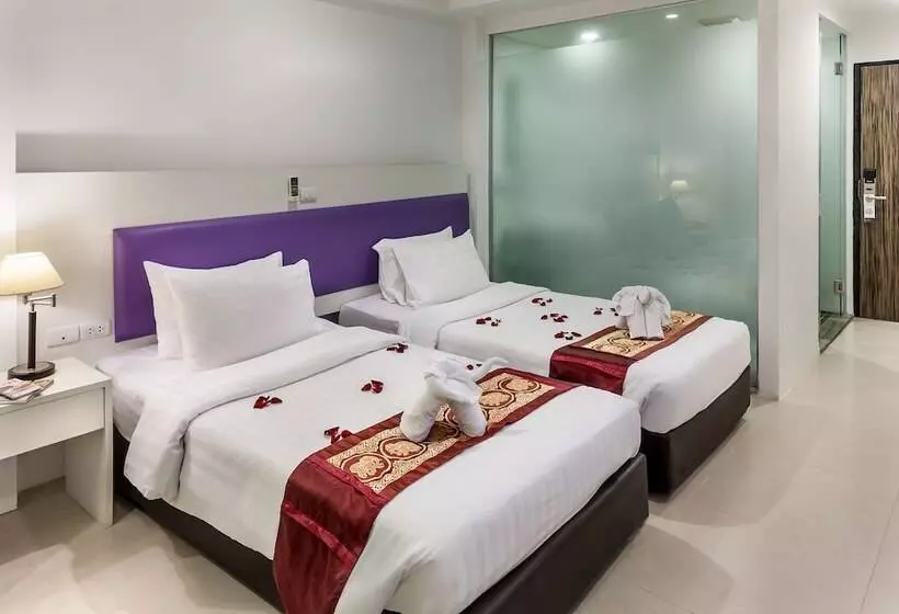 Fotos del hotel Armoni Patong Beach:  3