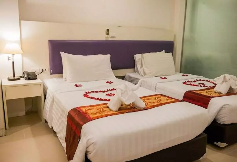 Fotos del hotel Armoni Patong Beach:  5